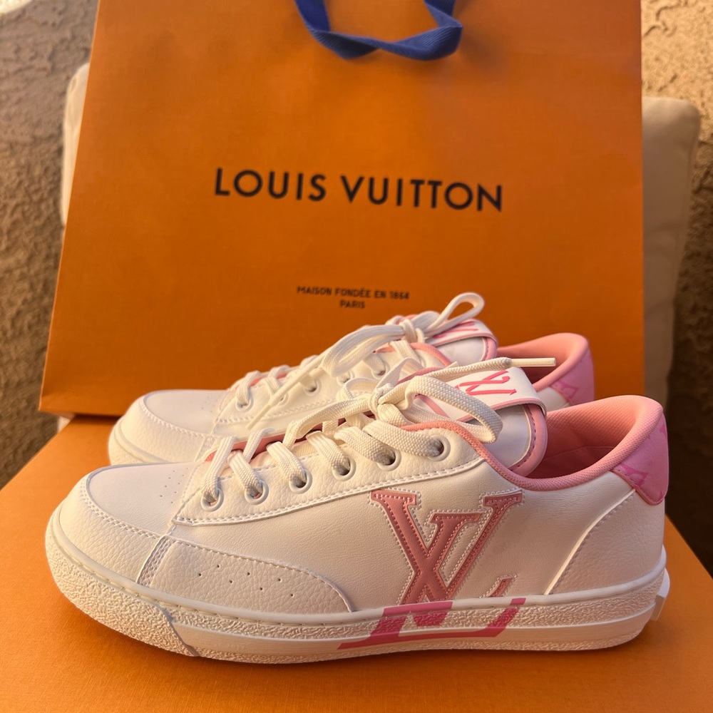 COPY - Louis Vuitton Charlie Sneakers